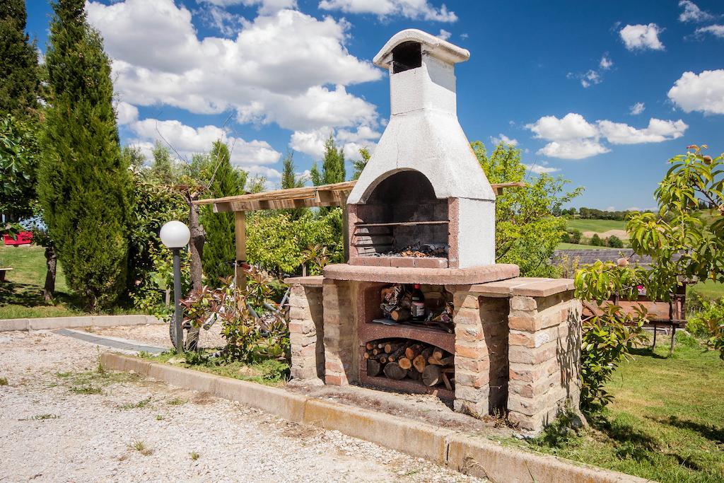 Agriturismo Podere Camollia Costalpino Exterior photo